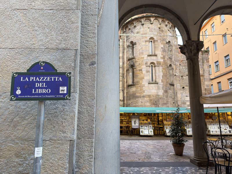 Qué ver en Lucca: Piazzetta del Libro