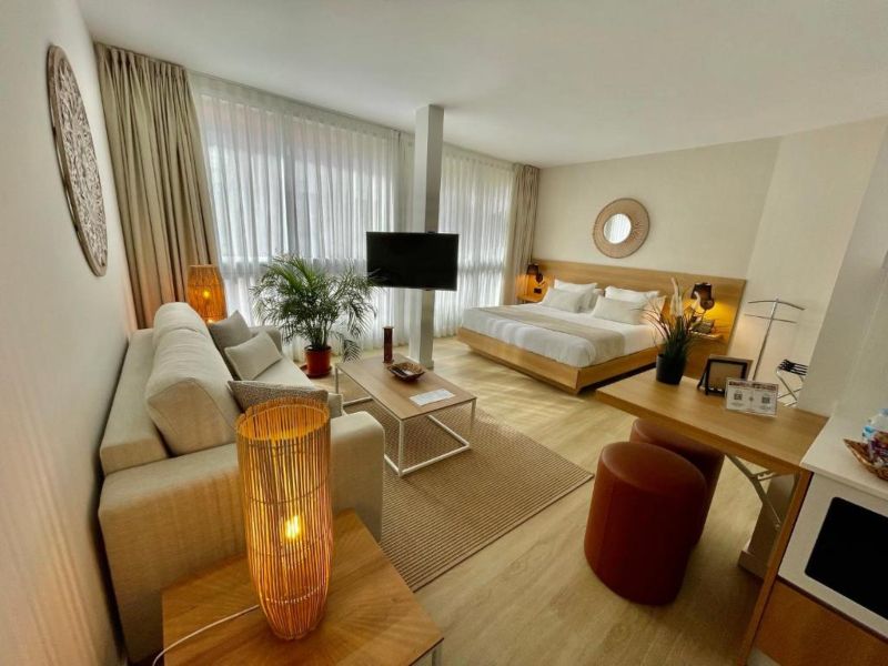 Hoteles con encanto en Tenerife: Hotel Emblemático Hi Suites