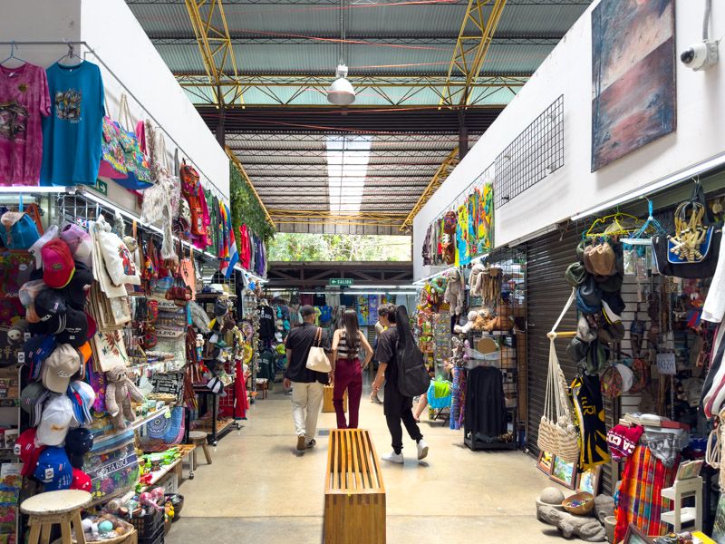 Viaje a Costa Rica por libre: Mercado de artesanías