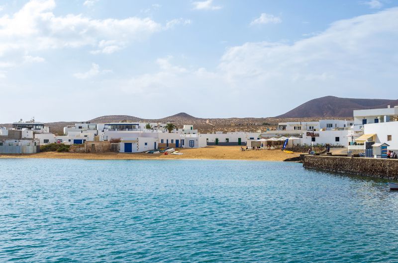 Caleta de Sebo (La Graciosa), una escapada más allá de todo lo que hay que ver en Lanzarote