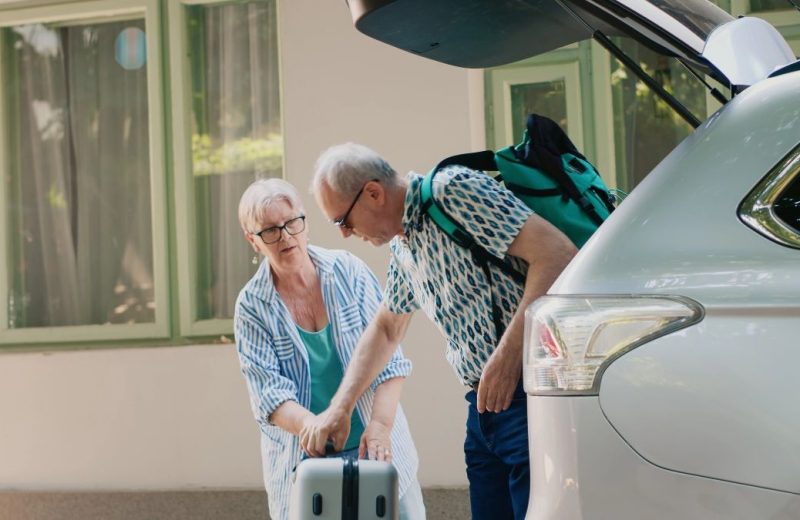 ▷¿Cuáles son los MEJORES seguros de viaje para mayores de 70 años? ⚠️ Comparativa 2025