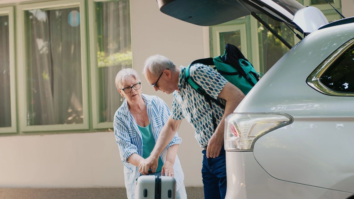 ▷¿Cuáles son los MEJORES seguros de viaje para mayores de 70 años? ⚠️ Comparativa 2025