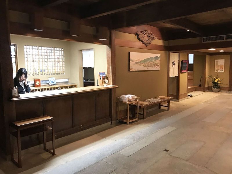 Todos los detalles sobre el Ryokan Iwaso en Miyajima: la recepción