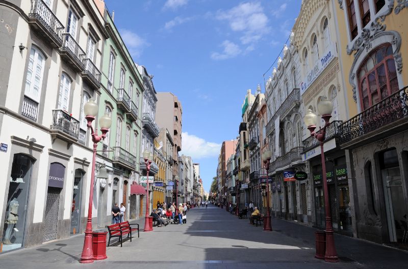 Más allá de las playas para perros en Gran Canaria: paseo por la calle Triana