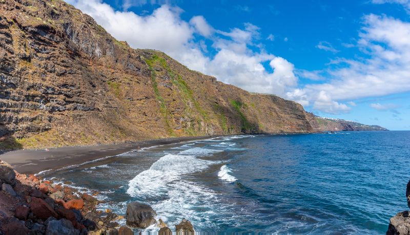 Playa de Nogales, una de las mejores playas que ver en La Palma