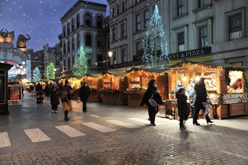 Mercados navideños en Roma en Navidad 2025: 'Villaggio di Natale' en Cinecittà World
