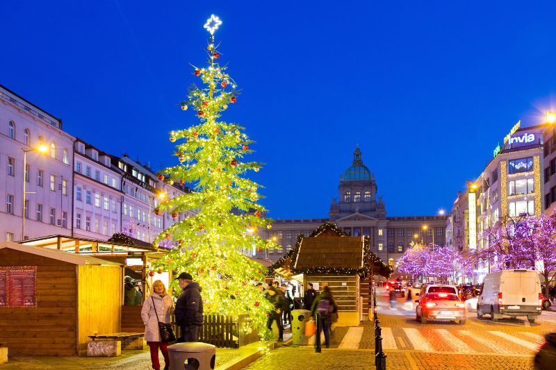 Mercadillos de Navidad en Praga: mercado de la Plaza de Wenceslao