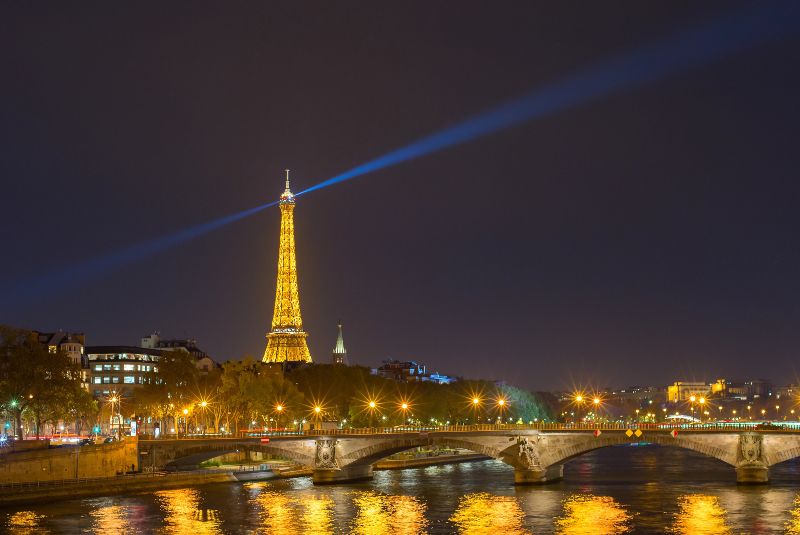 Qué hacer en París en Navidad: crucero por el Sena el día de Navidad y Año Nuevo