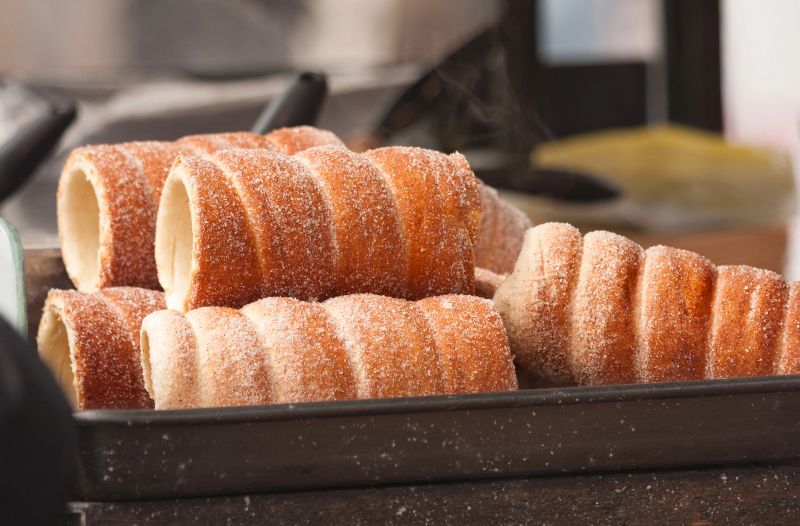 Qué hacer en Praga en Navidad: probar dulces típicos como el Trdelník