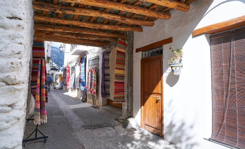 Dónde viajar en octubre por España: Alpujarra Granadina (Pampaneira)