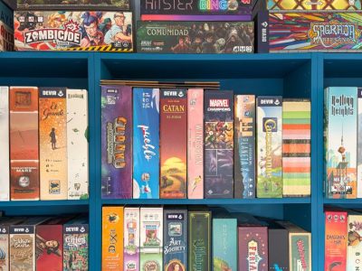 ▷ Los 15 MEJORES juegos de mesa para pasarlo en grande (y nuestros favoritos ❤️)