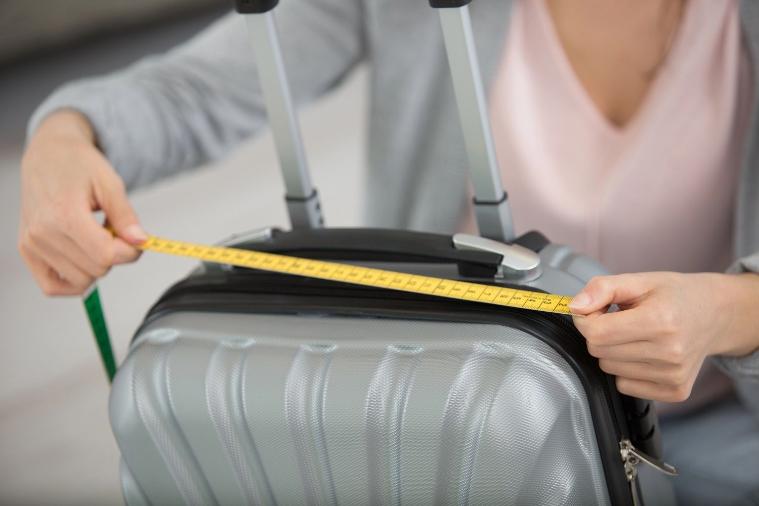 ▷ Equipaje de mano en avión ⚠️ Medidas, trucos y consejos útiles 2 Medidas del equipaje de mano en avión: ¿cuál es el tamaño permitido?
